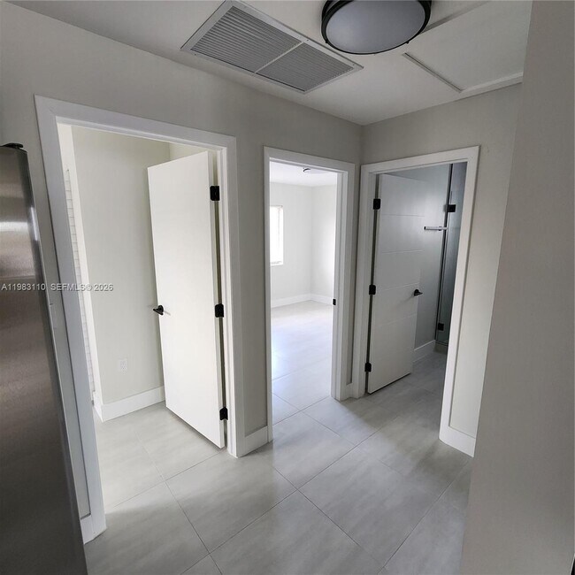 Foto del edificio - 1171 NW 66th St