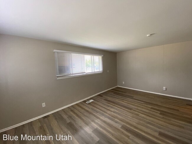 Building Photo - 2129 N 250 W