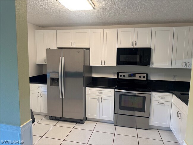 Building Photo - 7779 Jewel Ln