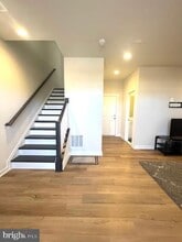 Building Photo - 301 Willis St