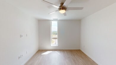 Interior Photo - Cirrus