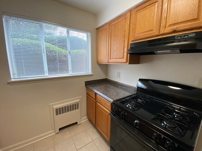 Foto del edificio - Westover Court Apartments