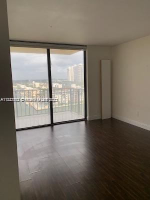 Foto del edificio - 290 174th St