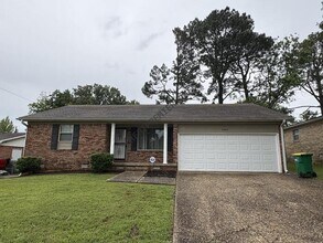 Building Photo - 6609 Blue Bird Dr