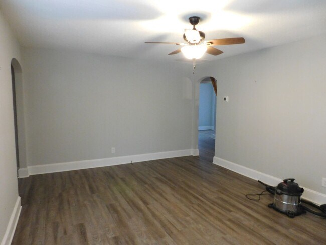 Foto del edificio - 418 Church Rd