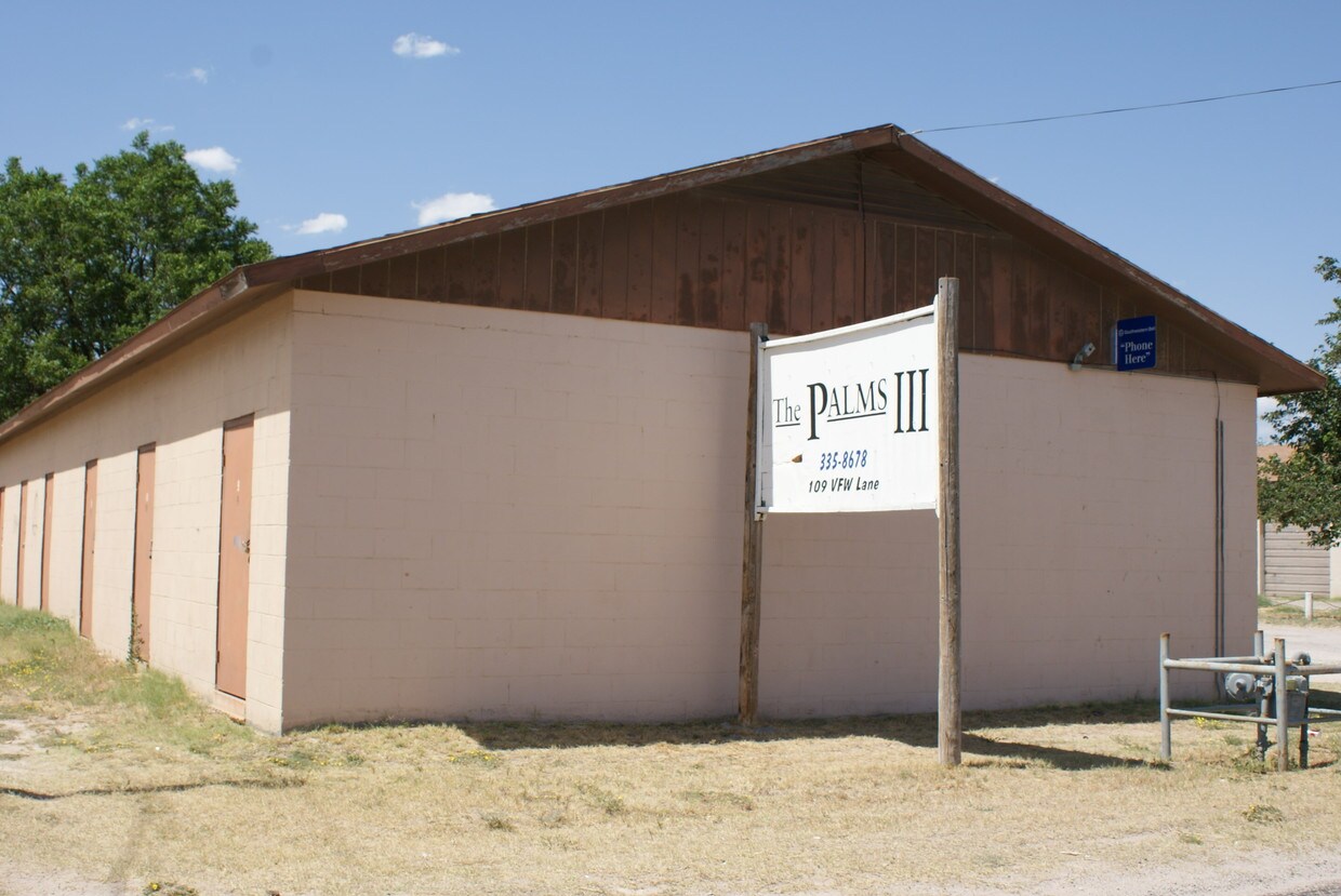Primary Photo - Hideaway Apartments