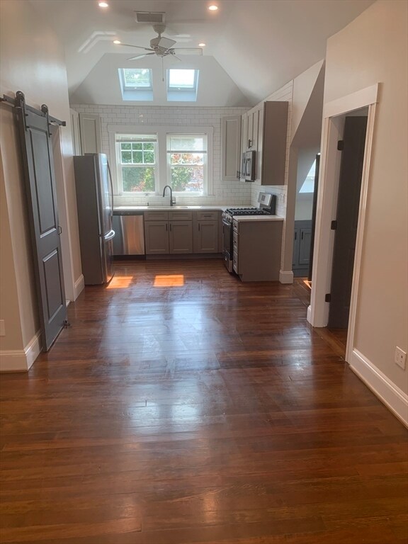 Foto del edificio - 229 Neponset Valley Pkwy