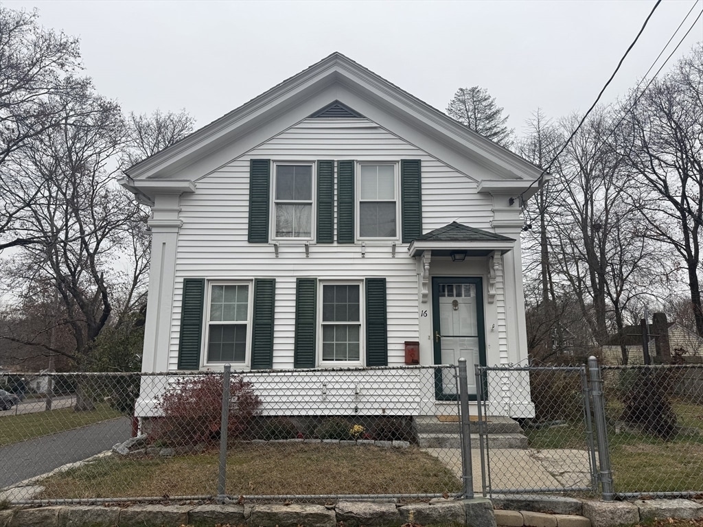 Primary Photo - 16 Barber St