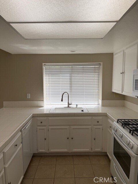 Foto del edificio - 40198 Tanager Cir