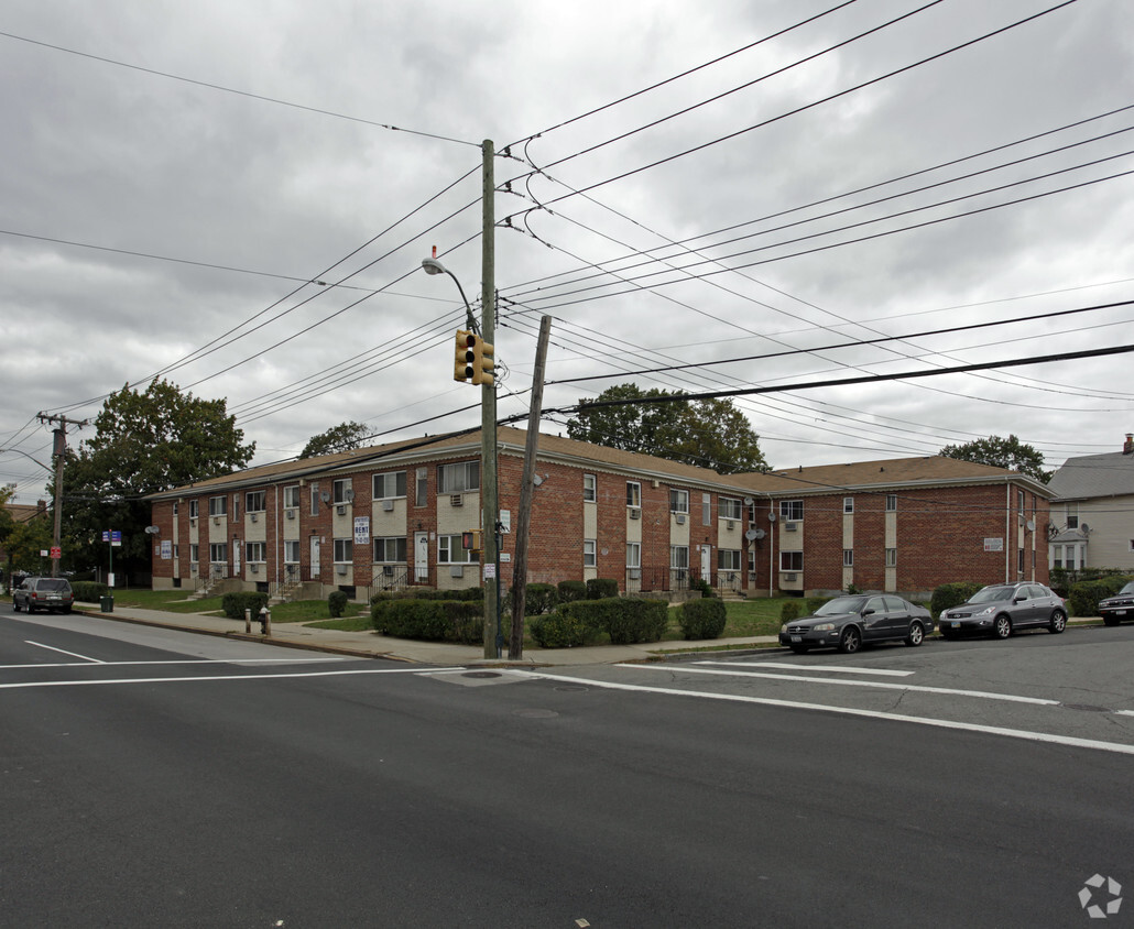 Apartments at 141-05 Springfield Blvd - 141-05 Springfield Blvd