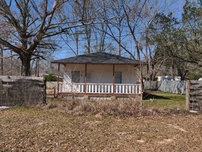 Building Photo - 1125 US-31