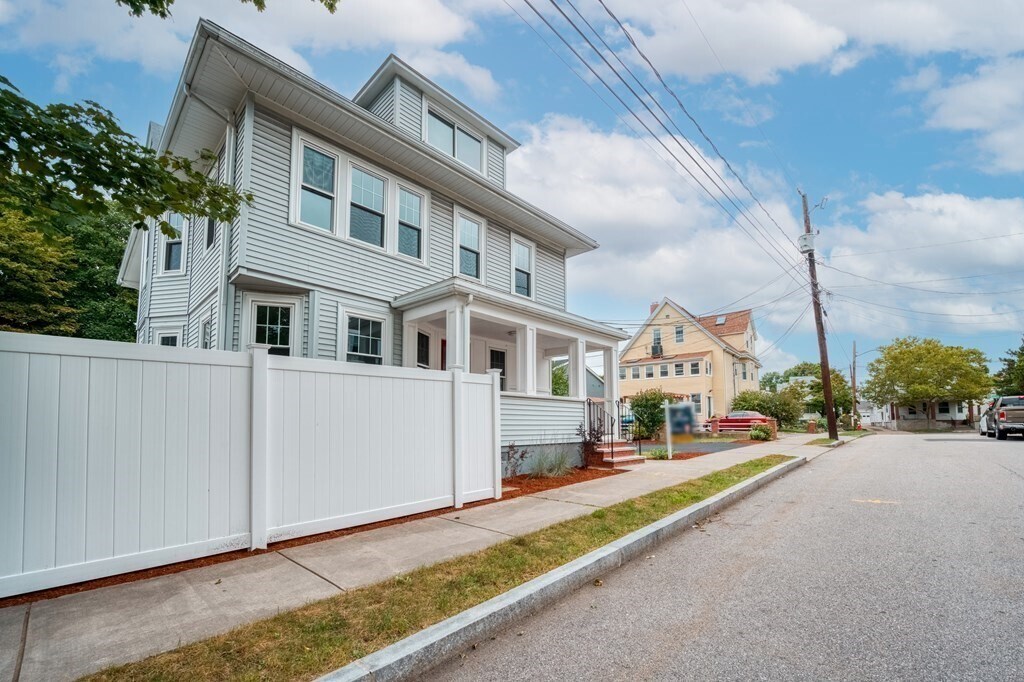 Foto principal - 96 Carroll St