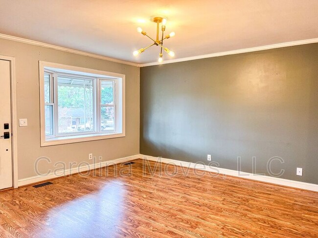 Building Photo - 109 Center Dr