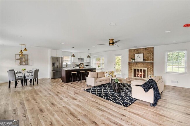 Building Photo - 2866 Red Pine Ct NW