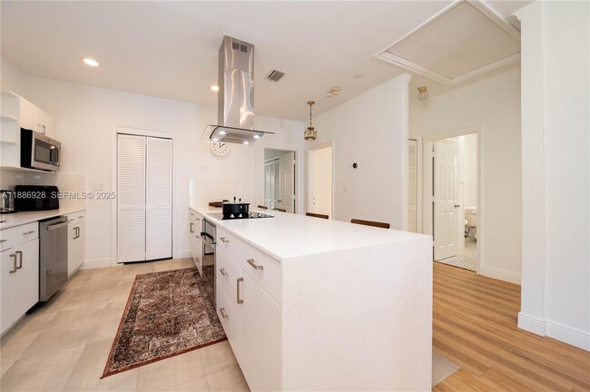 Foto del edificio - 501 SW 24th Rd