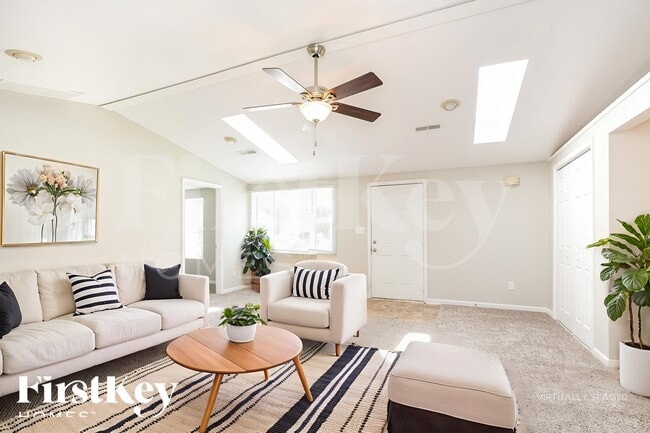 Building Photo - 3312 S Parker Ave