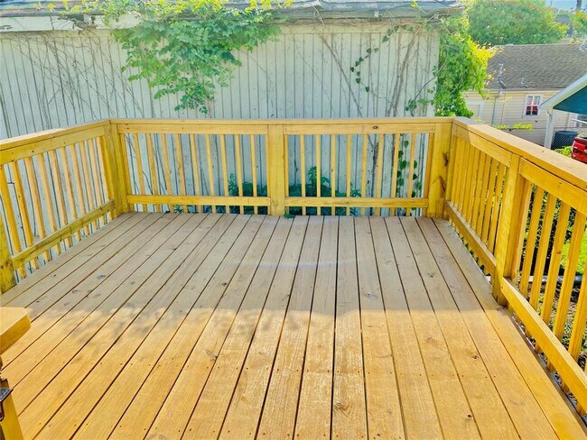 Building Photo - 207 Frawley St