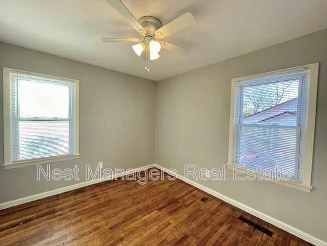 Building Photo - 5141 Meadowbrook Dr