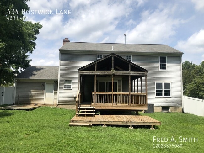 Building Photo - Beautiful & Spacious 4BR House in Kentlands