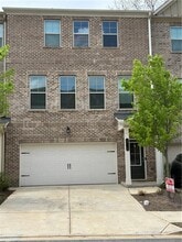 Building Photo - 3715 Davis Cir