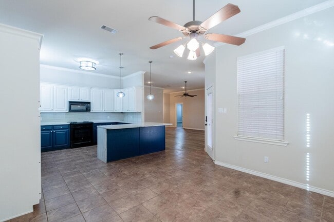 Building Photo - Updated 4/3/3 Located in Frenship ISD!