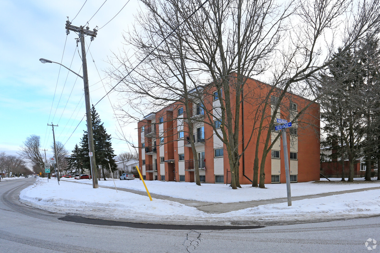 Primary Photo - Heritage Apartments