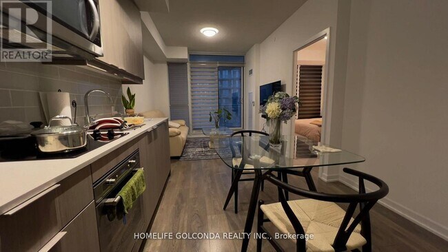 Photo du bâtiment - 32 Forest Manor Rd