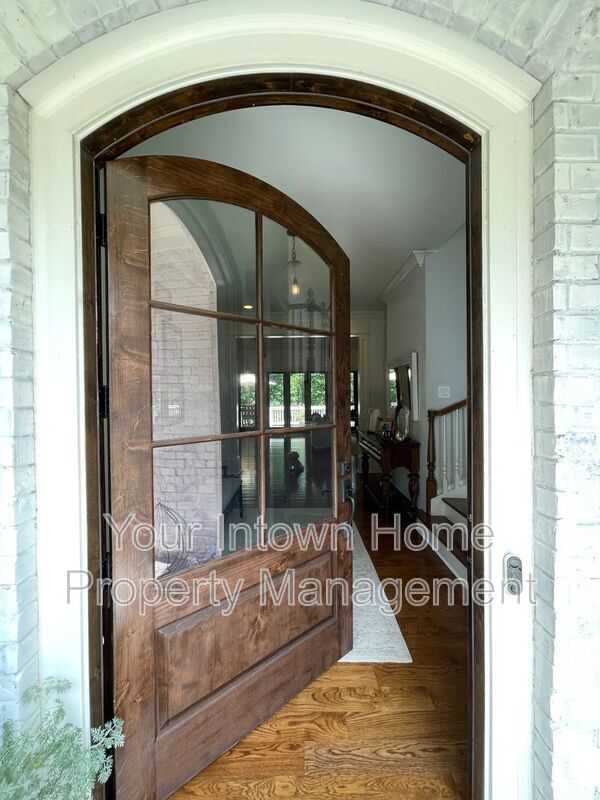 Foto del edificio - 6321 Hunting Creek Rd NE
