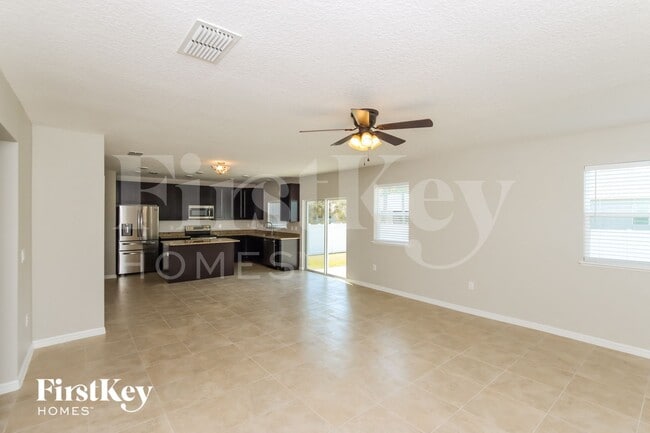 Building Photo - 2124 Paoli Dr NE