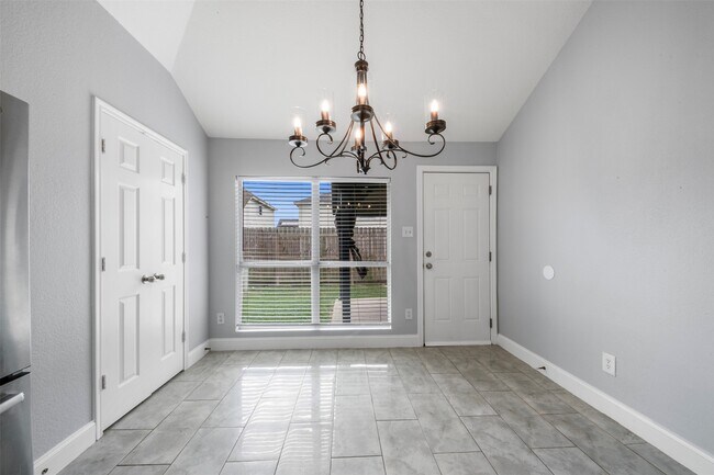 Foto del edificio - 6322 Atlasridge Dr