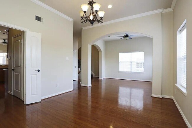 Foto del edificio - 5615 Winsome Ln