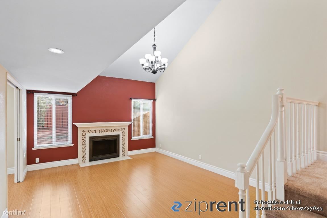 Primary Photo - 3 br, 2.5 bath Townhome - 20718 Garden Cre...