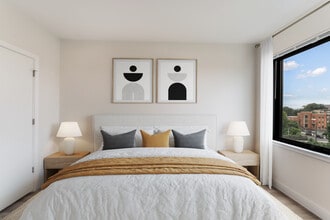 Building Photo - PINNACLE Orange Crossing