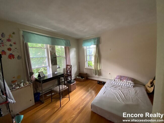 Foto del edificio - 310 Tappan St