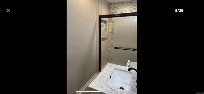 Building Photo - 14 Evergreen Ct