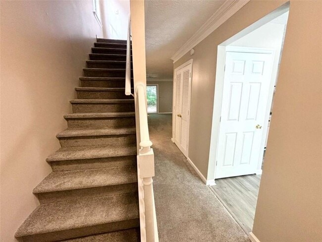 Foto del edificio - 3774 Meadow Creek Dr