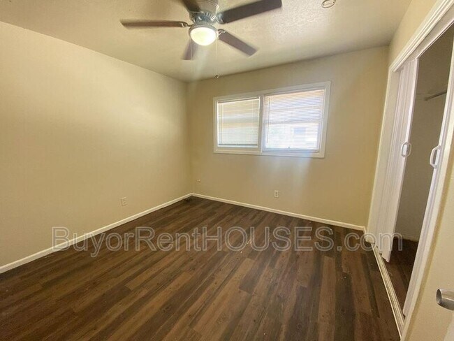 Building Photo - 1710 E Dartmouth St