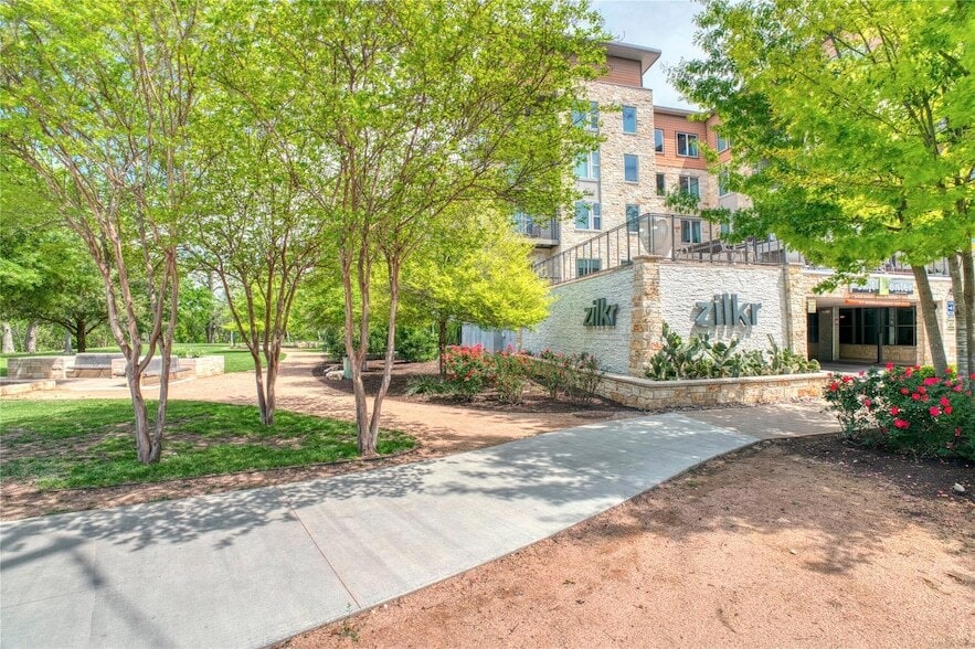 Foto principal - 1900 Barton Springs Rd