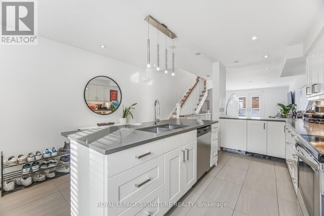 Building Photo - 12 Sudbury St