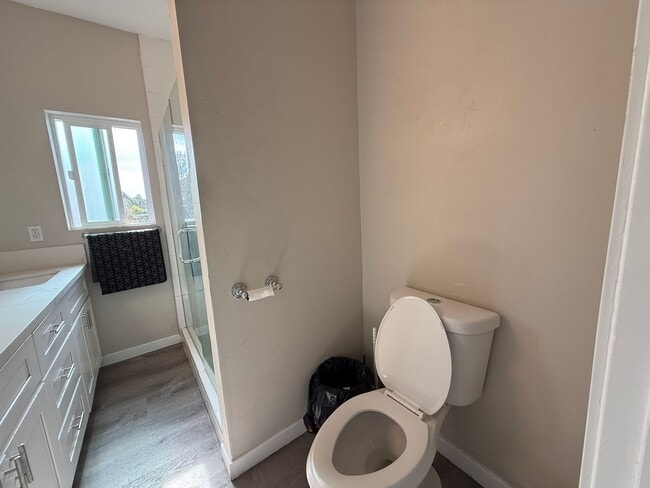 Building Photo - 4 Bed 2 Bath Home on East Falls - Popular Street Close to Campus!!!