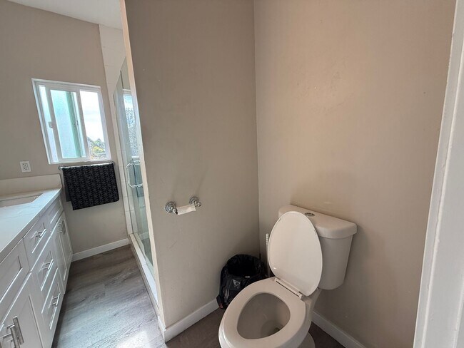 Foto del edificio - 4 Bed 2 Bath Home on East Falls - Popular Street Close to Campus!!!