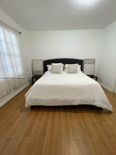 Foto del edificio - 7149 Bay Dr