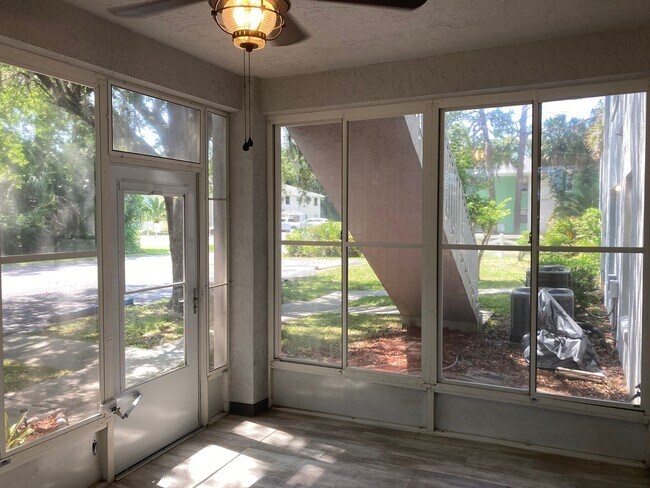 Foto del edificio - 2 bedroom, 2 bath ground level condo with ...