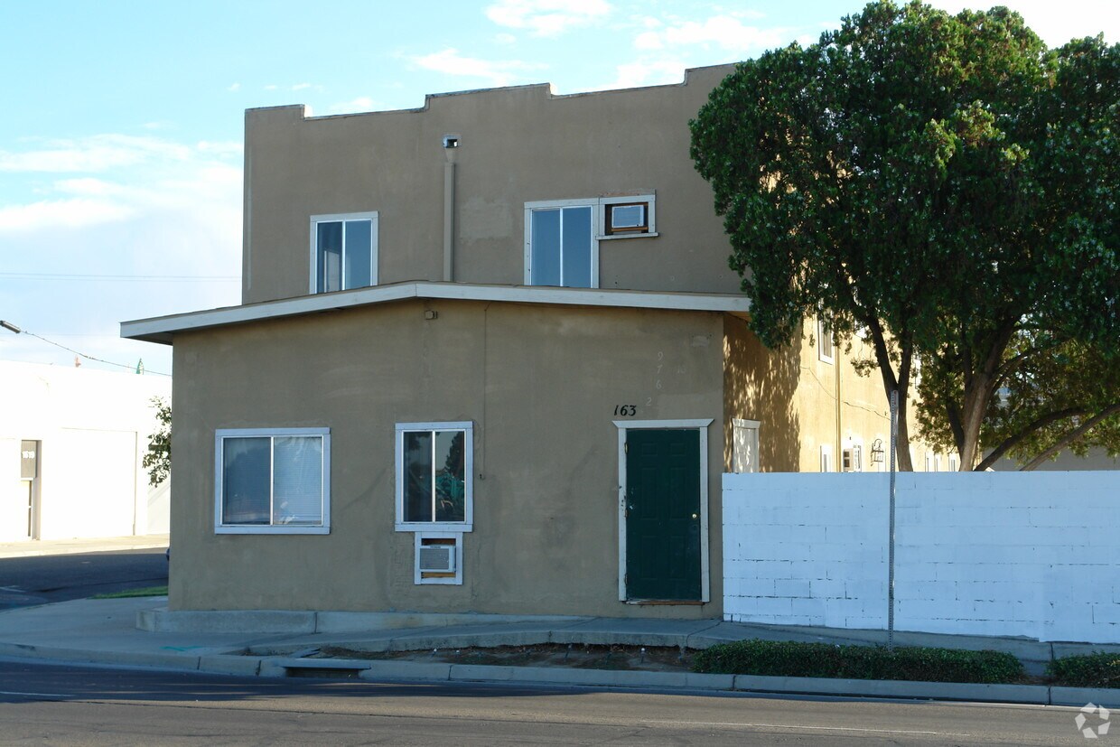 Building Photo - 163 W 16th St
