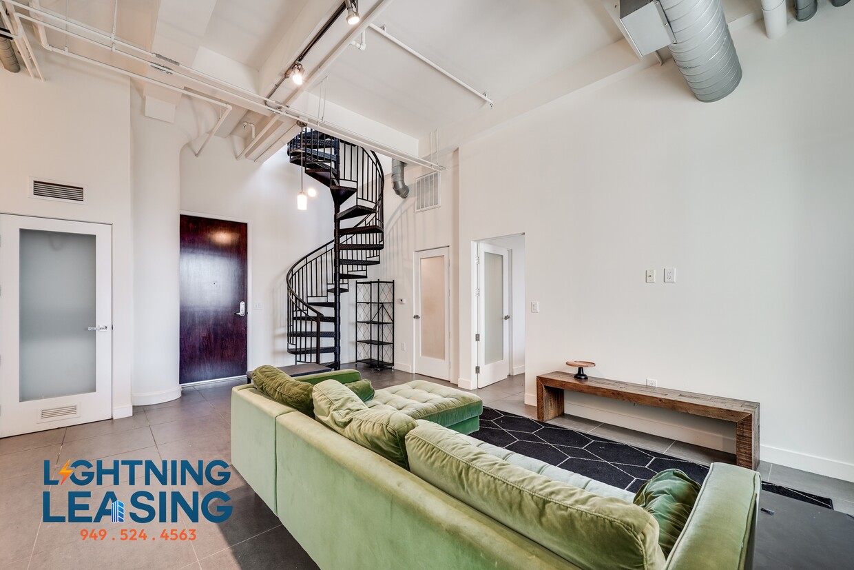 Foto principal - 939 S Broadway-1008