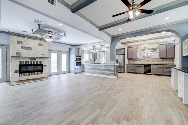 Building Photo - 12903 Figaro Dr