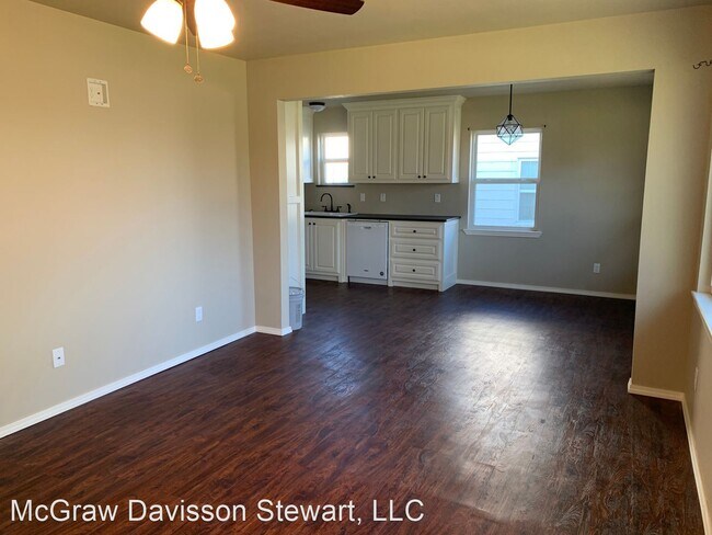 Foto del edificio - 3 br, 1 bath House - 807 Charles Dr