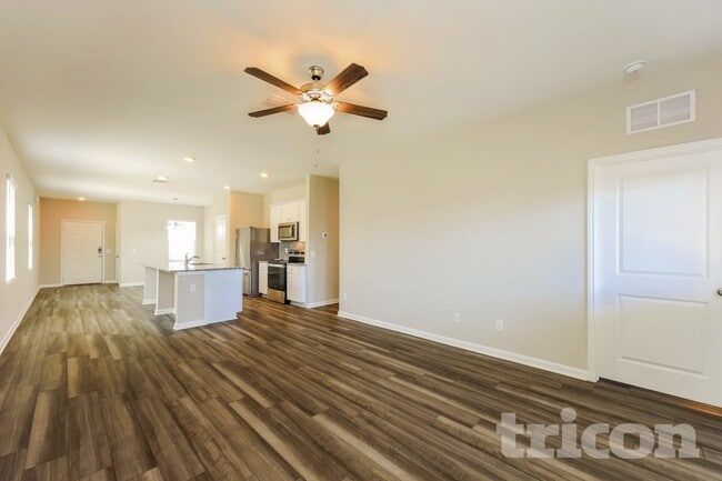 Foto del edificio - 14367 Gunsight Pass