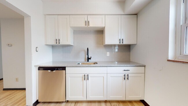 Foto del edificio - Parma - Ridgewood Lofts - 2 Bedroom - 1 Bath