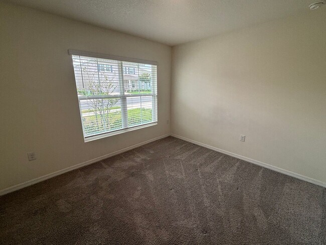 Building Photo - Greystone Hills - 3/2/2 ***Won't Last***